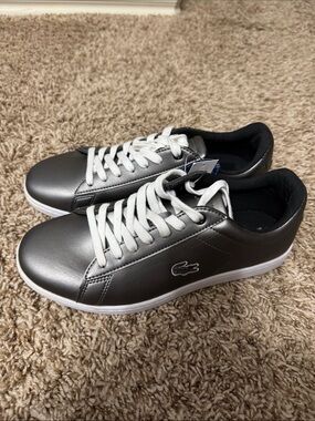 Lacoste Men's Metallic Gray Low-Top Sneakers with White Laces
